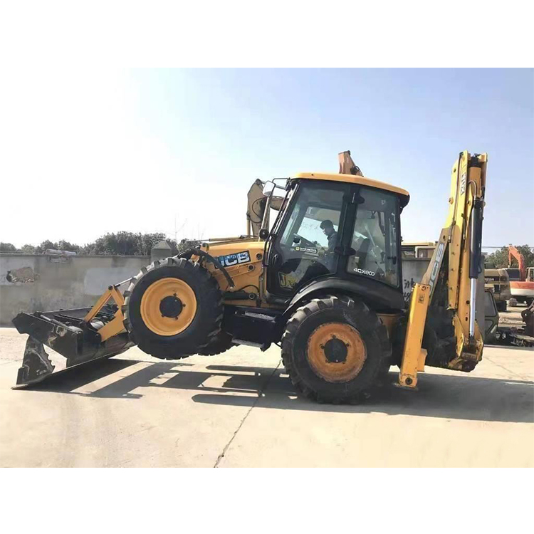 JCB 4CX